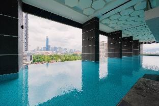 Lavile Infinity Pool , Walk to Sunway Velocity MRT Apartment in Federal Territory of Kuala Lumpur