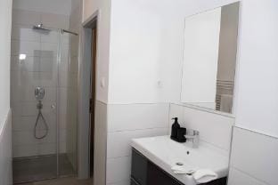 Luxury Cozy 2 BDR Downtown Apt.4 Apartment in Budapest