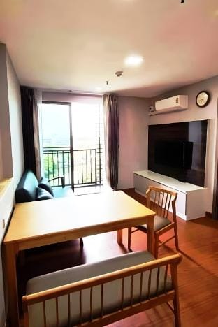 Romantic private pool view near bts Onnut 400m. Apartment in Bangkok