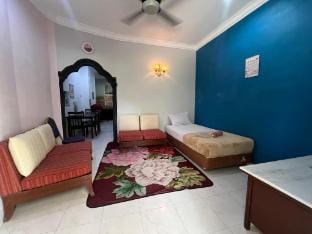 1 room aircond Rerama Homestay, can cook Vacation rental in Kedah