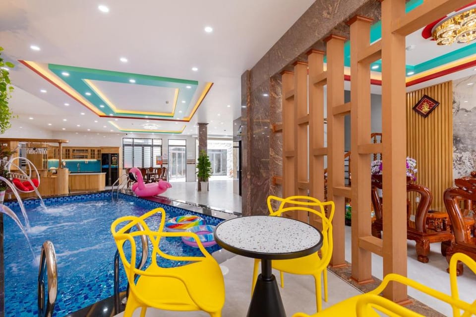 126 Vung Tau Pool Villa Back Beach From 4 To 12 Rooms Options Vacation rental in Vung Tau