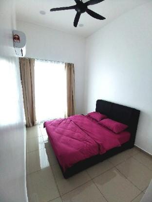 Paradise Home- 10Pax/4CarPark- Pg Bridge/KPJ Hosp Vacation rental in Penang