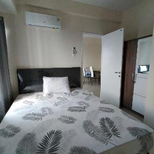 RB Room @Bogorienze Resort Bogor The Jungle Apartment in West Java