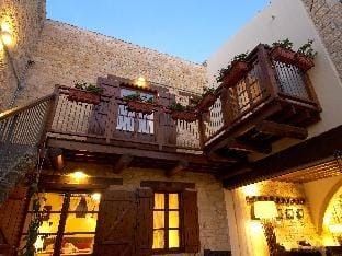 Sanders Arsorama - Comfy 1-Bdr Apt w Shared Patio Apartment in Limassol District