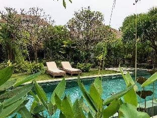 Beautiful Garden Villa, Bali Villa Aja Villa in North Kuta