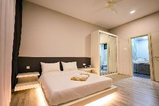 Mid Valley Southkey A28-02/Netflix/1 bedroom Vacation rental in Johor Bahru