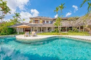 Villa Manhattan - Luxurious 4 BDR Villa, huge pool Villa in North Kuta