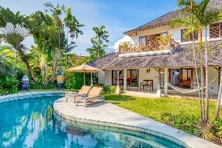 Villa Manhattan - Luxurious 4 BDR Villa, huge pool Villa in North Kuta