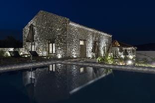 Lichnos Luxury Suite Apartment in Magnesia Prefecture, Greece