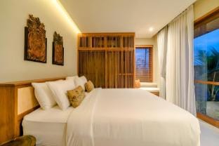 Luxury Island Villa 5BR in Canggu Villa in North Kuta