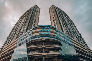 Jesselton Quay 9 5pax Mountain view @ GoodTravelKK Apartment in Kota Kinabalu