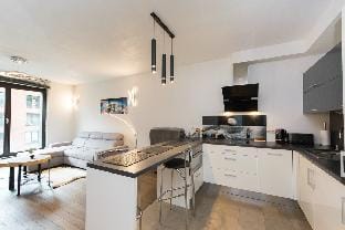 SZLAK 50 with private garage Vacation rental in Krakow