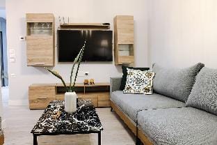 Elegant two-bedroom apartment in Kassiopi Vacation rental in Corfu, Greece