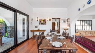 Platanias Beachfront Villa Elsa-90m To Main Square Villa in Platanias