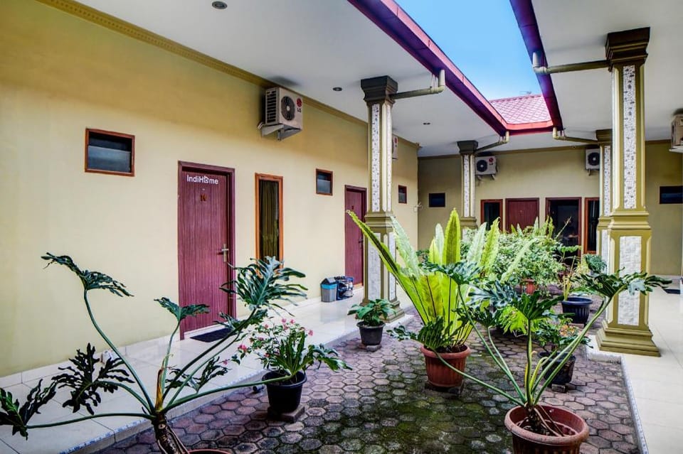 OYO 92430 Anora Homestay Hotel in Indonesia