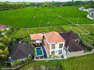 Tembaga villa by EVDEkimi Villa in Bali