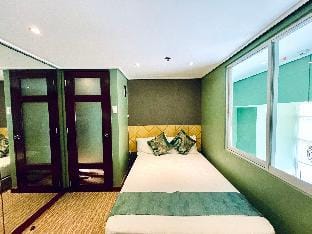 2 Bedroom 2214 , With Billiard and Netflix Apartment in Cebu City