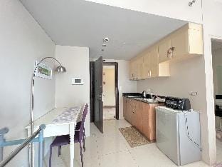 Condotel Across Manila Airport T3 w/WIFI NETFLIX Vacation rental in Pasay
