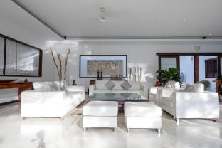 Elegant Luxury Villa 5BR, Canggu Villa in North Kuta