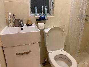 Budget single room  Apartment in Hong Kong
