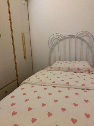 Budget single room  Apartment in Hong Kong