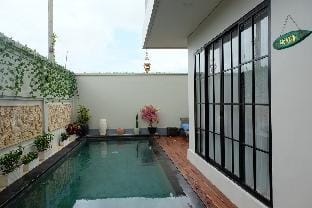 Lesurf  3 bedroom + private pool + rooftop Vacation rental in Bali