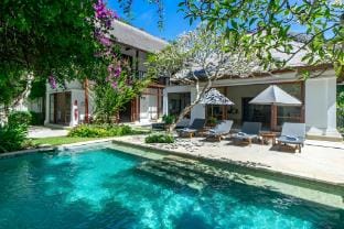Escape Villa 4BR in Jimbaran Villa in Kuta Selatan