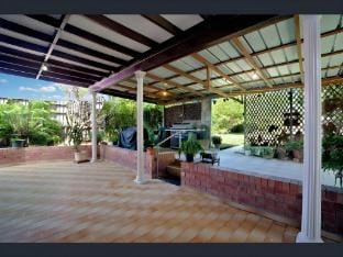 Quiet 4 bedrooms house in Belmore Vacation rental in Sydney