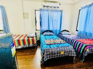 THREE PERSONS ROOM Vacation rental in Central Visayas