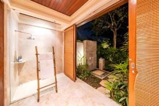 Tropical Paradise Villa 3 BR in Jimbaran Villa in Kuta Selatan