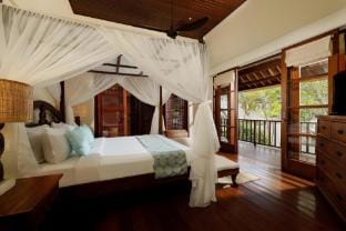 Nature Style Villa 3 BR, Jimbaran Villa in Kuta Selatan