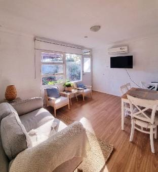Beaches! National Parks! Cafes! Restaurants +more! Villa in Central Coast