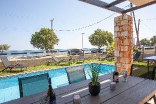 villa in front of the sea ! Villa in Crete