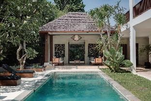 Amara Pradi | 4BR Colonial Style Villa, Seminyak Villa in North Kuta