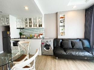The Exclusive Top Floor seaview @ BHB Bangsaen Apartment in Chon Buri Changwat