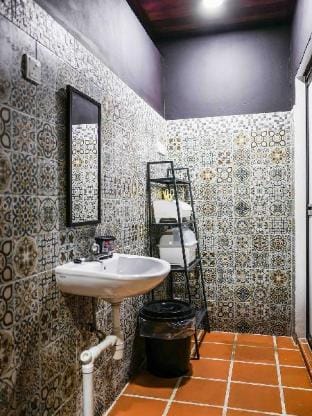 The Oak, Antique Loft@Carnarvon Street #UnescoSite Vacation rental in George Town