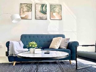 Beacon - Skypool Elegant 2BR2Bath Suite #4pax  Apartment in George Town