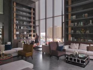 FREE PICKUP/空中楼阁/水果西施夜市/热带雨林/RCA/无边泳池/近地铁Rama9 Apartment in Bangkok