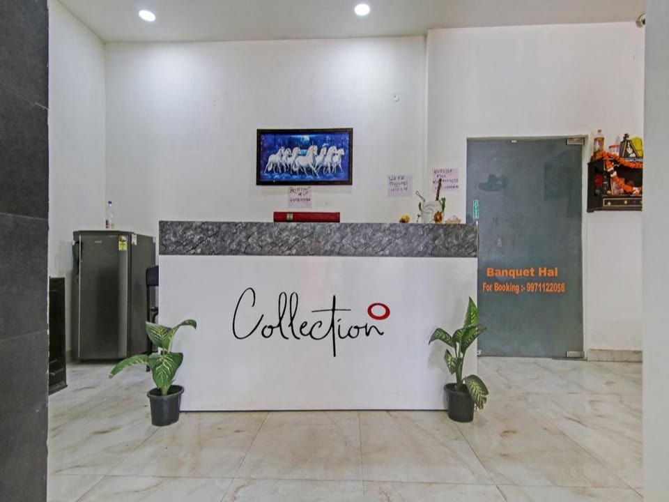 Live as NOD2558 Hotel in Noida