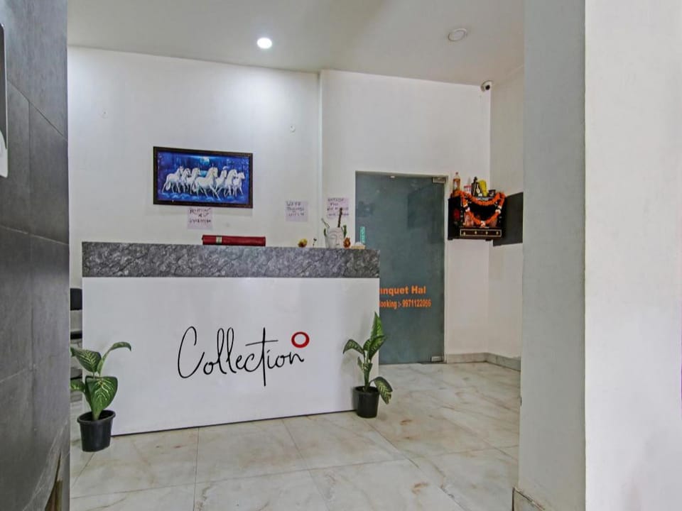 Live as NOD2558 Hotel in Noida