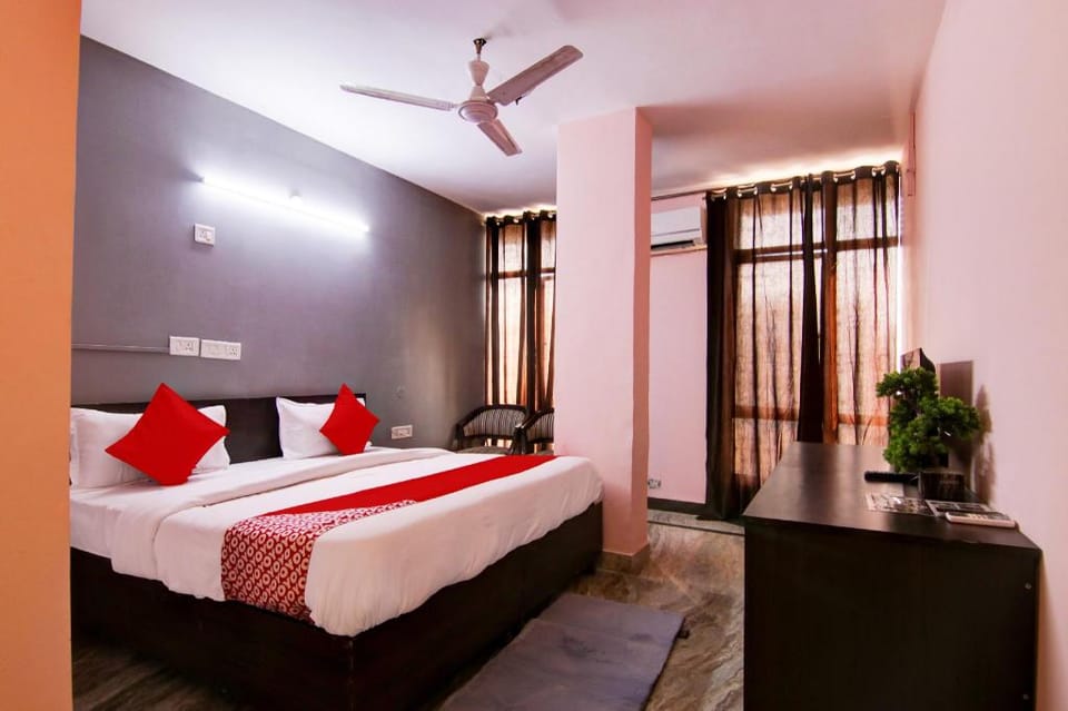 OYO 817404 Manya Stay Hotel in New Delhi