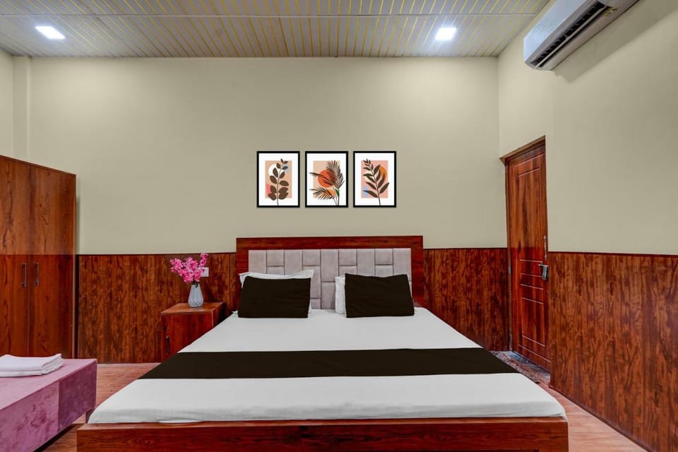 Hotel O Takrohi Hospital Road Formerly Madhuraj Palace Hotel in Lucknow