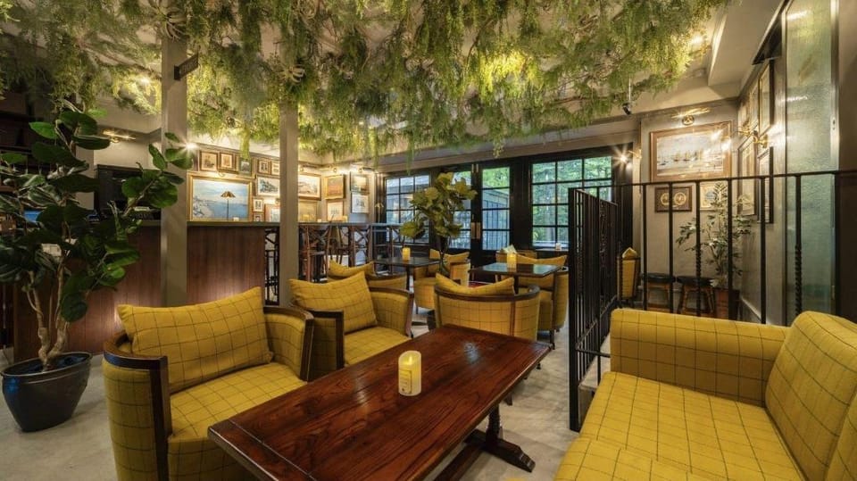 LONGINGHOUSE Kyukaruizawa Suwanomori Hotel in Karuizawa