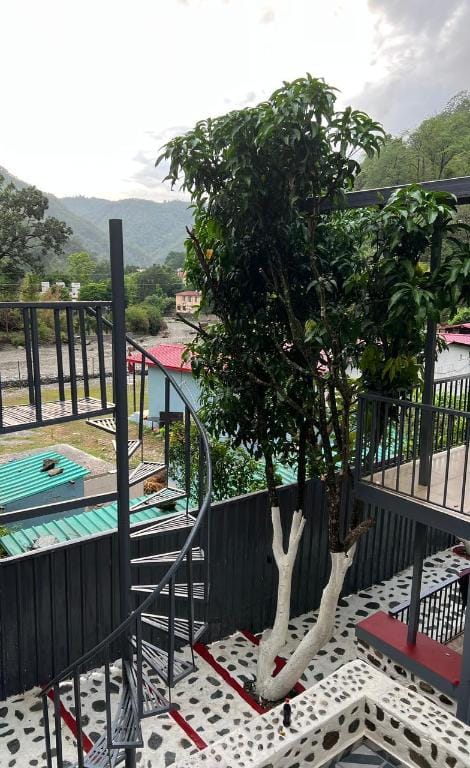 The Yakshaa Kumartha Campground/ 
RV Resort in Uttarakhand