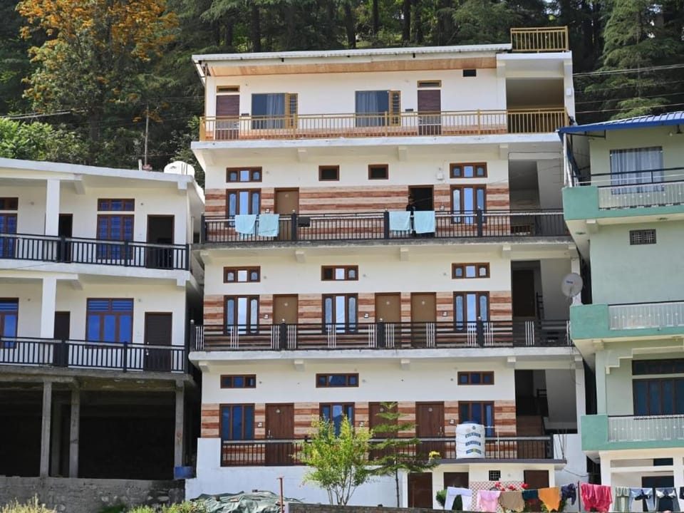 An Himalayan View by StayApart Bed and Breakfast in Uttarakhand