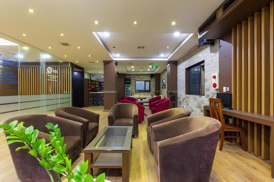 Dream Hotel - ngõ 69 Tran Duy Hung- by Bay Luxury Hotel in Hanoi