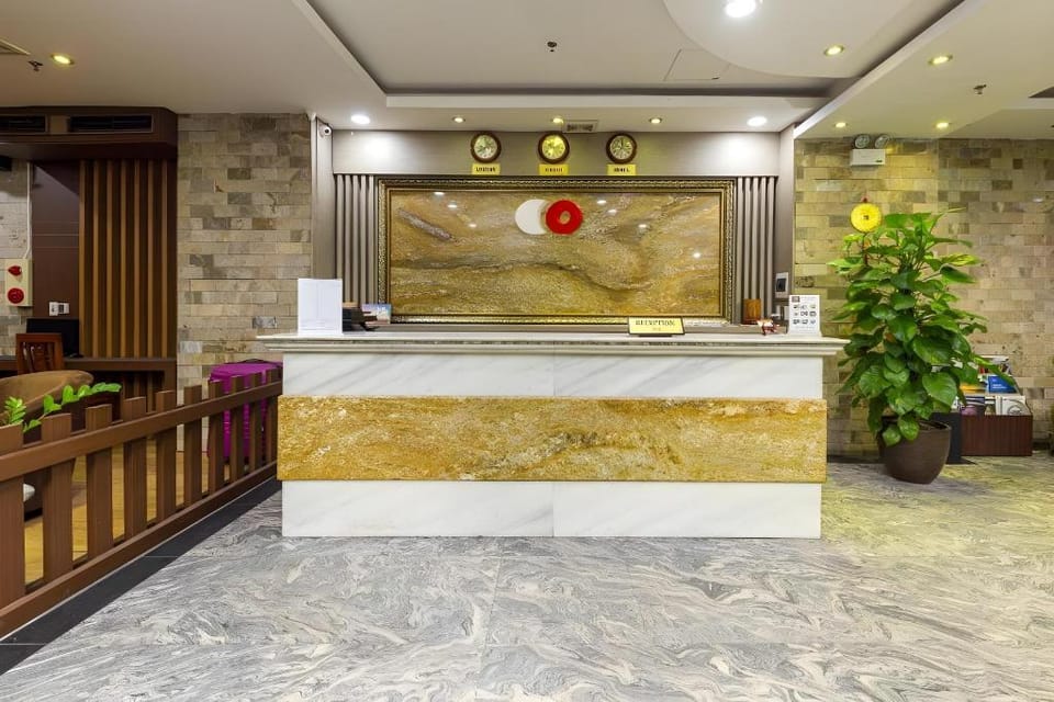 Dream Hotel - ngõ 69 Tran Duy Hung- by Bay Luxury Hotel in Hanoi