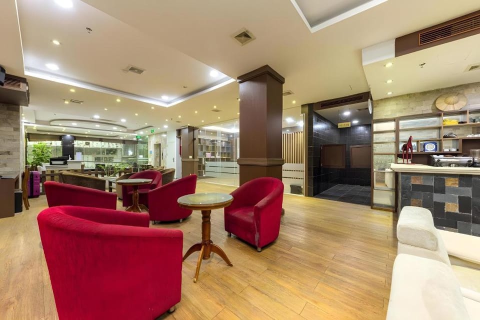 Dream Hotel - ngõ 69 Tran Duy Hung- by Bay Luxury Hotel in Hanoi