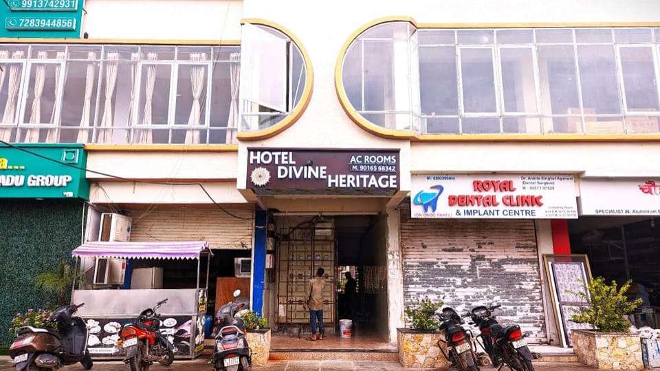 Hotel Divine Heritage Hotel in Vadodara