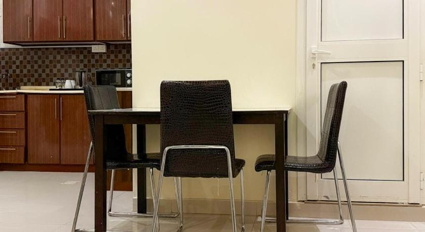 شقق تاج الحمراء للشقق المخدومة Apartment hotel in Riyadh